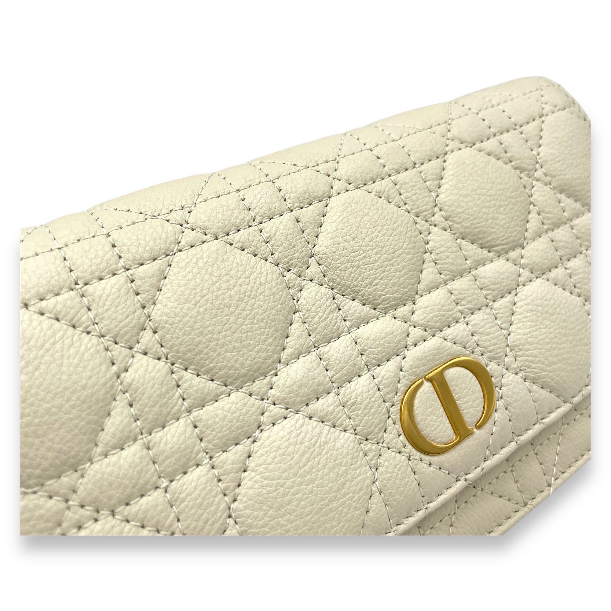 Dior Caro  Pouch White in Calfskin, Gold hardware