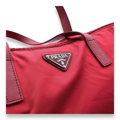 Logo Tote Bag Red in Nylon, Silver hardware