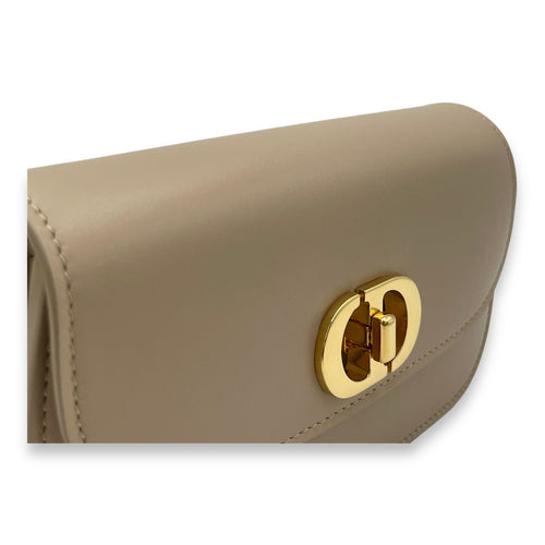 30 Montaigne Avenue Small Crossbody bag in Calfskin, Gold Hardware