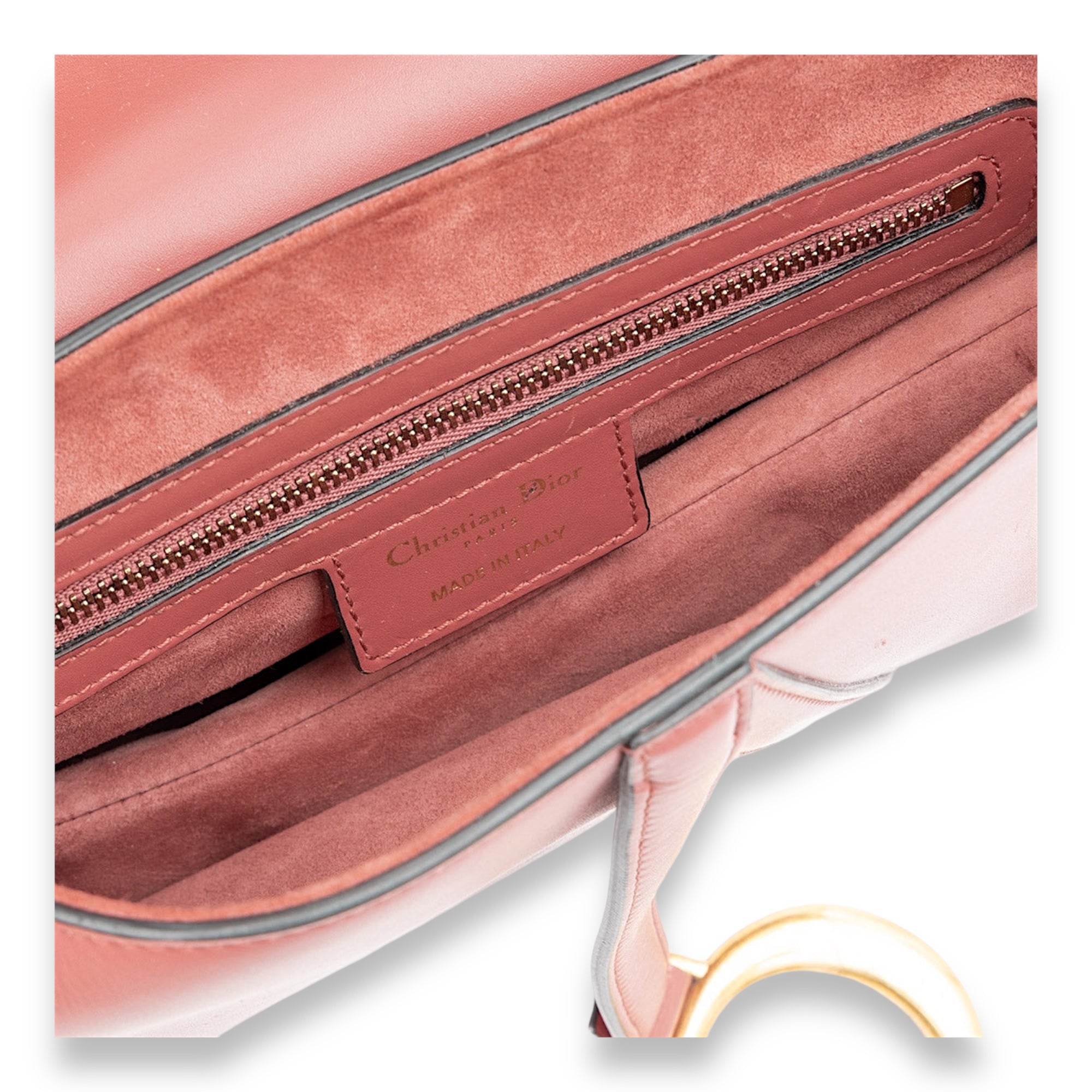 Saddle Medium Pink Shoulder Bag in Calfskin, Gold hardware