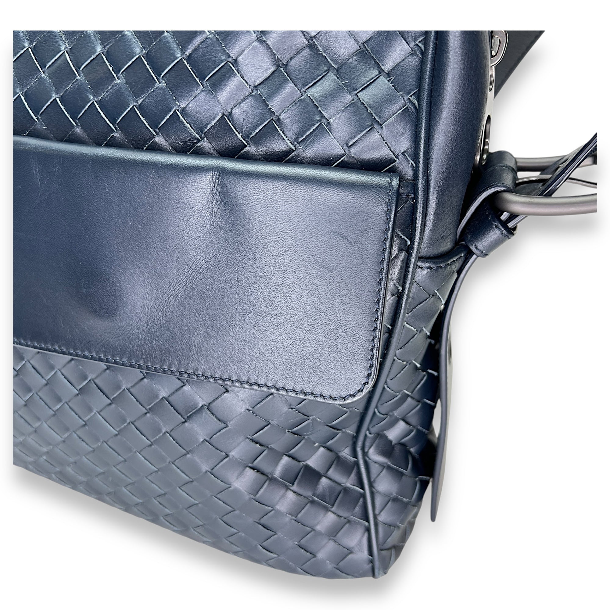 Intrecciato  Messenger Bag Navy in Calfskin, Ruthenium