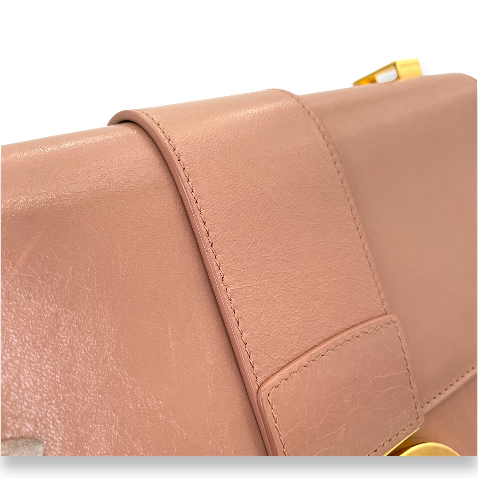 30 Montaigne Medium Shoulder bag in Calfskin, Gold Hardware