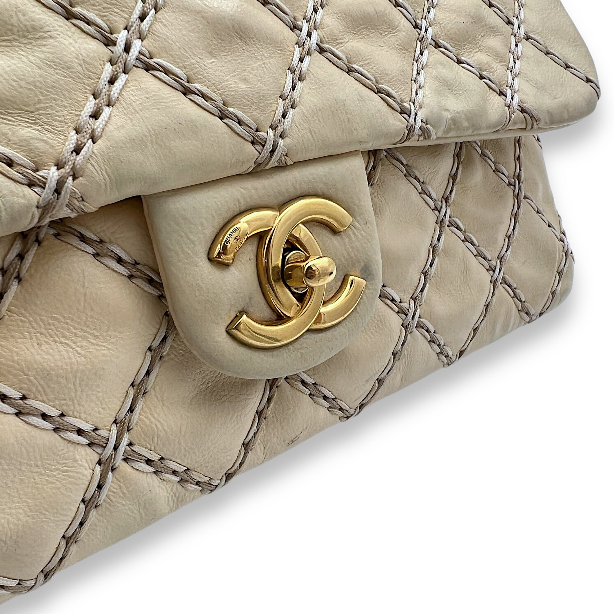 Wild Stitch Shoulder Bag White in Calfskin, Gold hardware