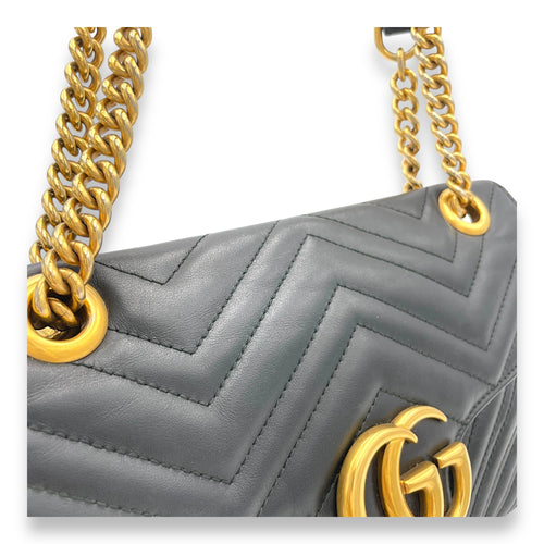 GG Marmont Black Shoulder Bag in Calfskin, Gold hardware