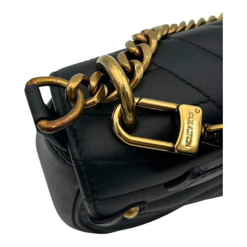 New Wave Shoulder Bag Black in Calfskin, Gold hardware