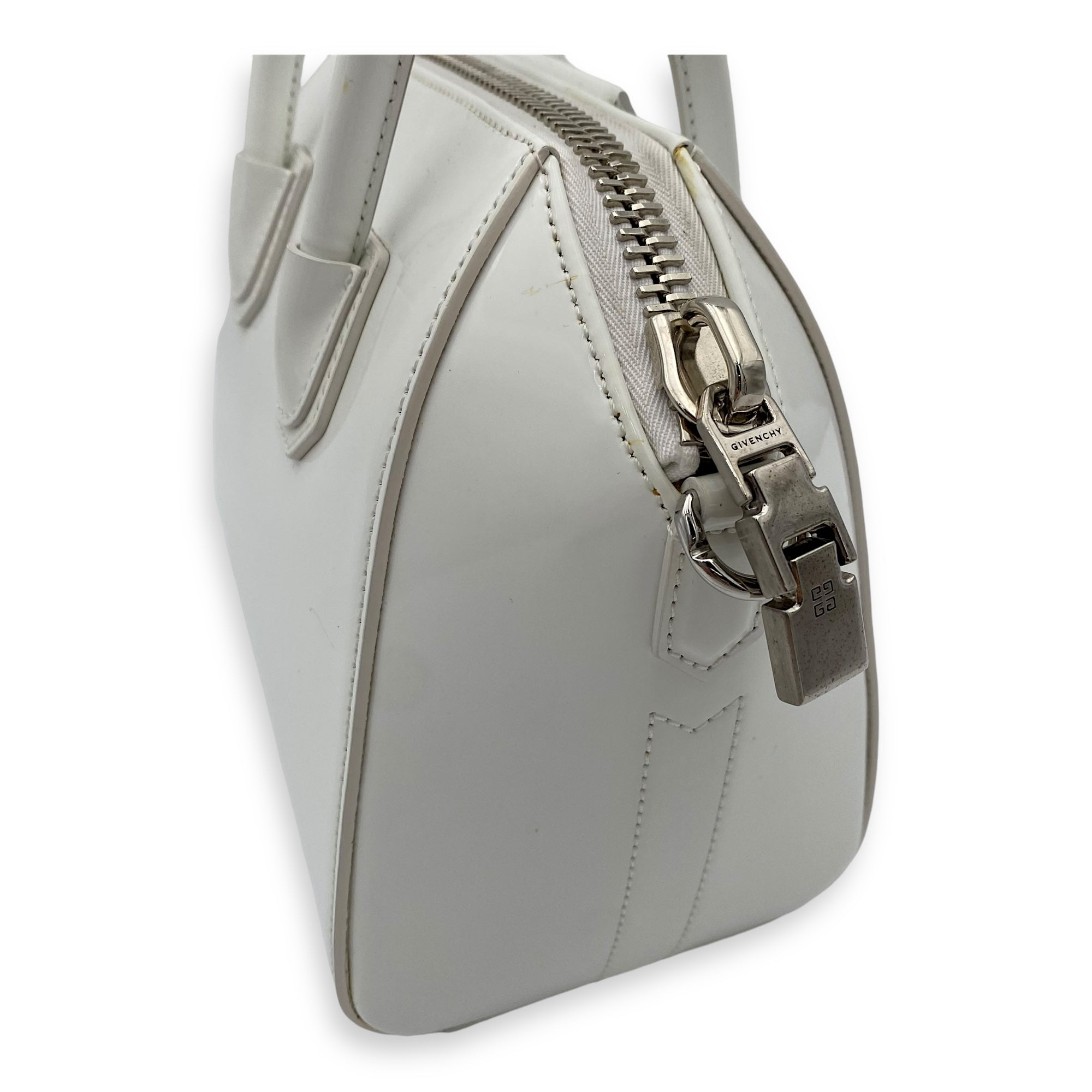 Antigona Mini White Top Handle Bag in Patent Leather, Silver hardware