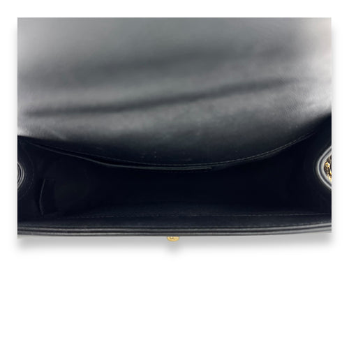 Chanel Boy Shoulder Bag Black in Calfskin, Gold hardware_6