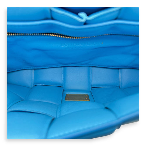 Bottega Veneta Cassette Crossbody Bag Blue in Lambskin, Gold hardware_6