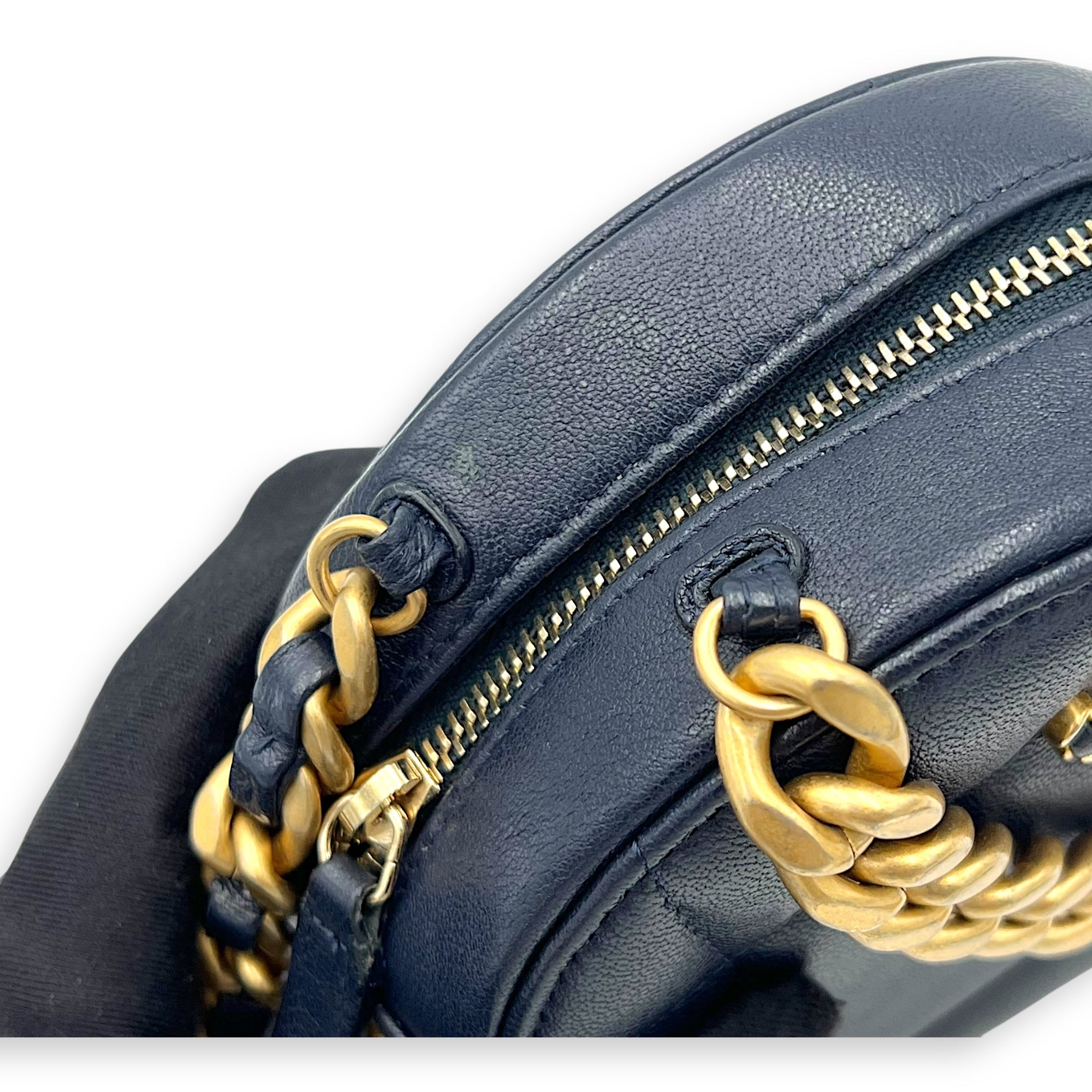 Chanel Round CC Crossbody Bag Blue in Calfskin, Mixed hardware_6