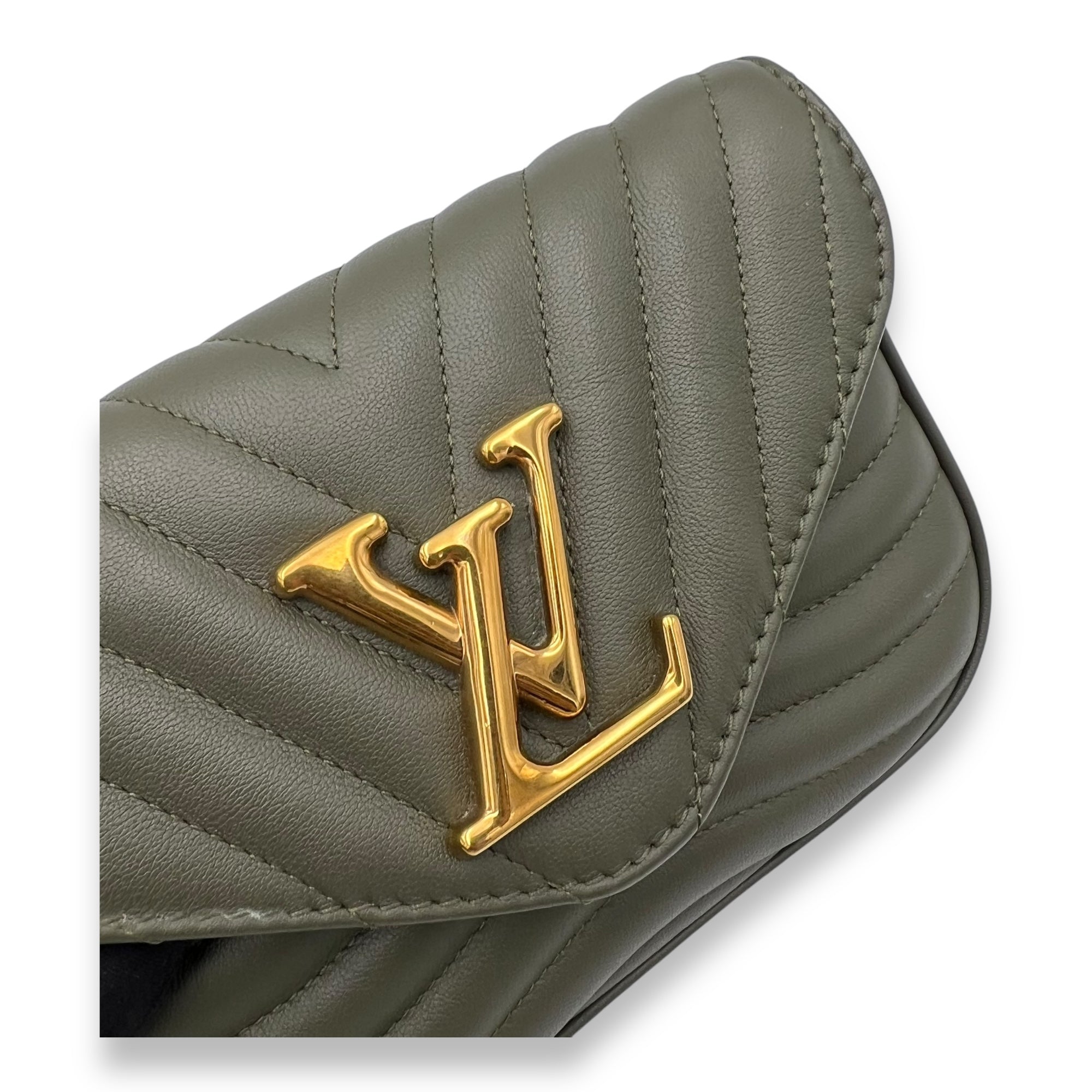 Louis Vuitton New Wave Shoulder Bag Green in Calfskin, Gold hardware_6