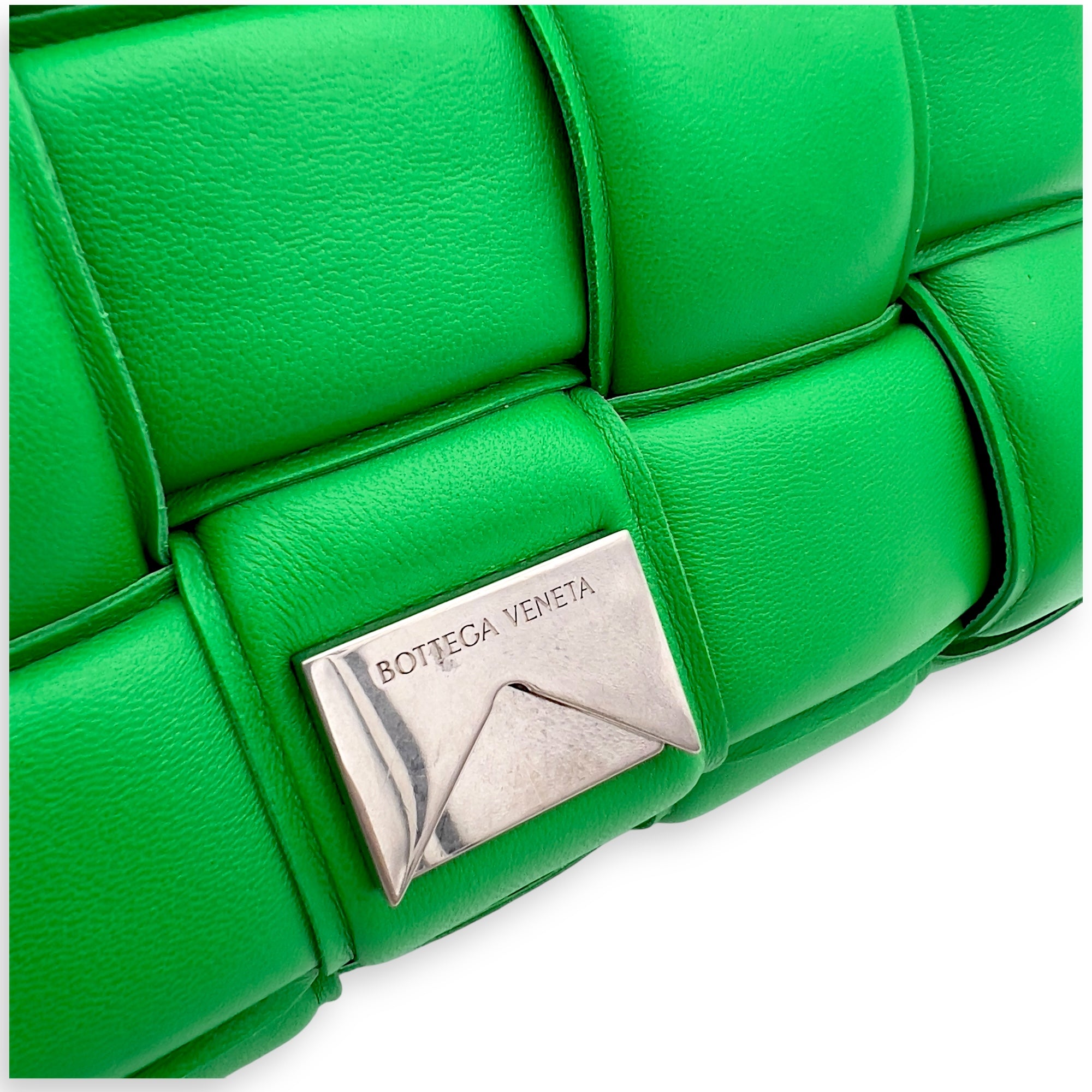 Bottega Veneta Cassette Green Shoulder Bag in Lambskin, Silver hardware_6