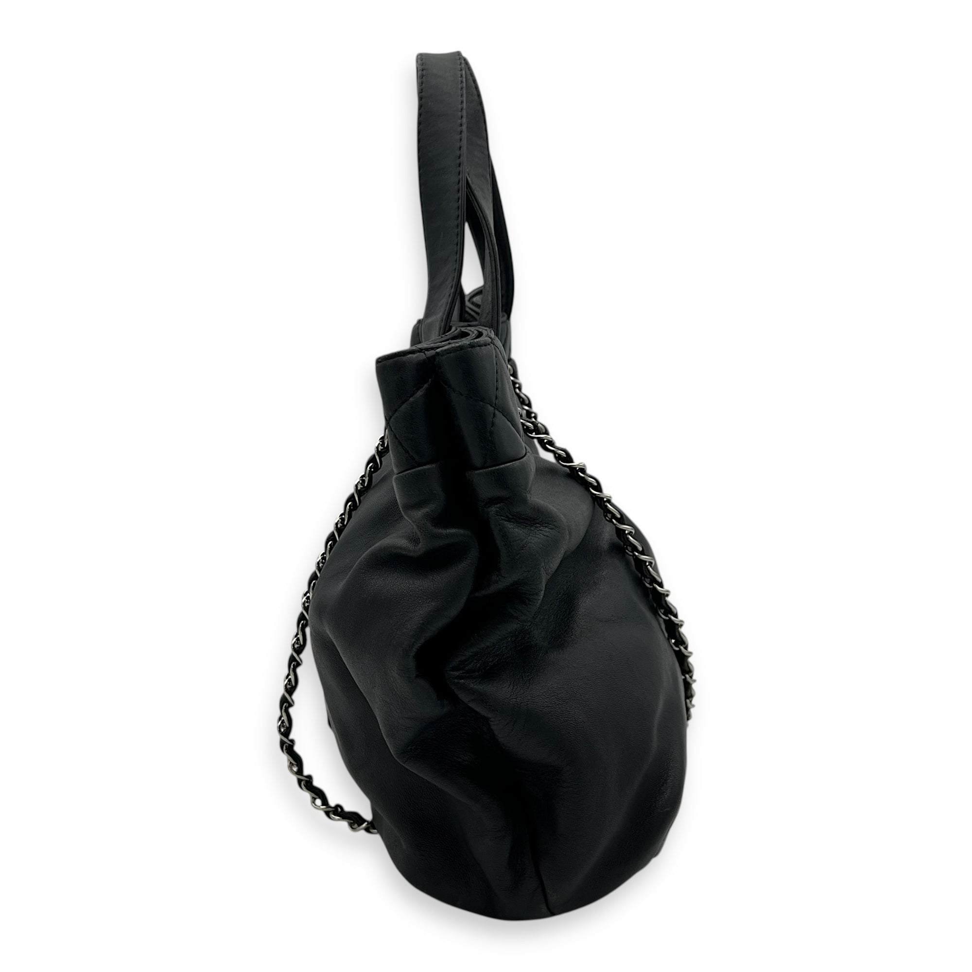 Chanel CC Tote Bag Black in Lambskin, Silver hardware_3