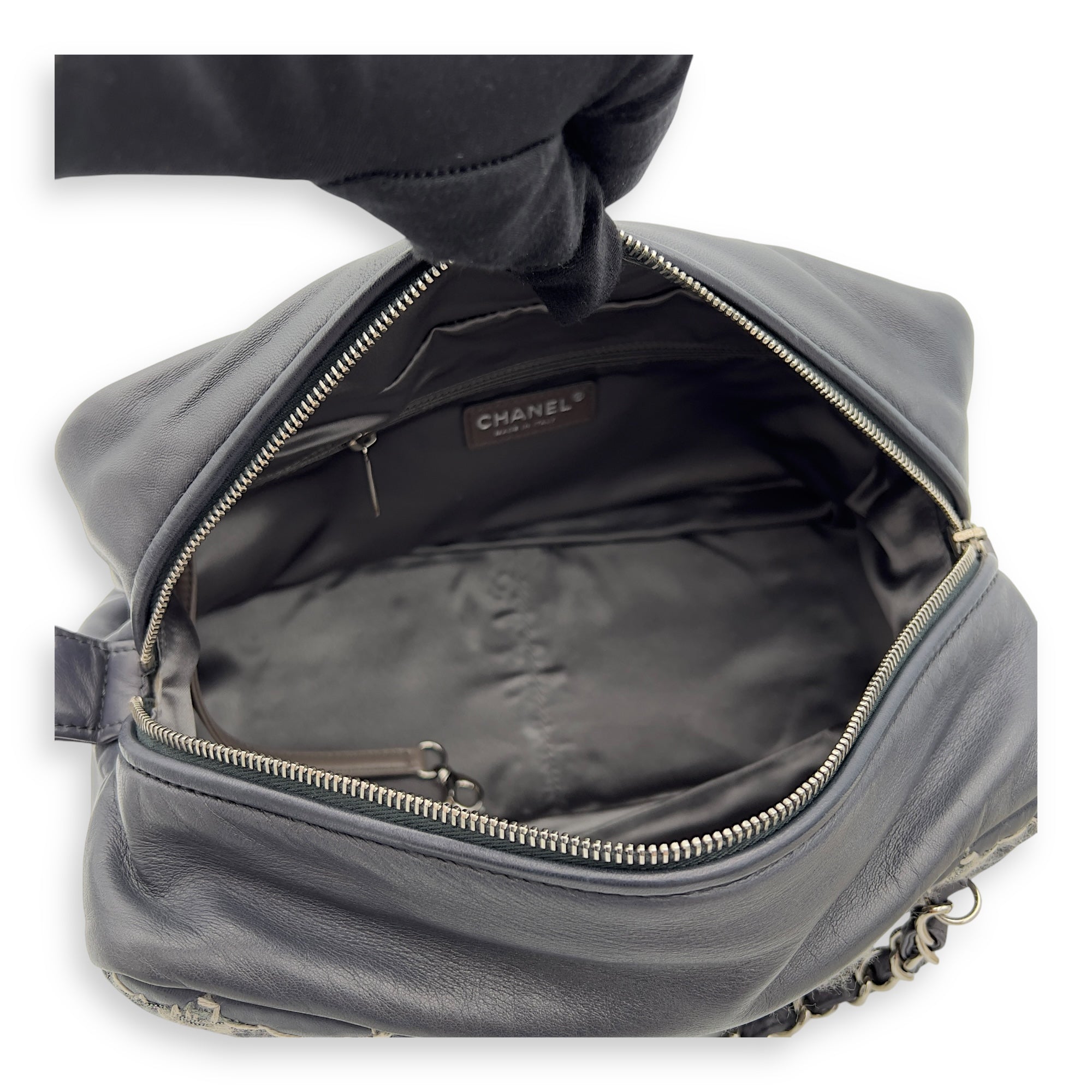 Chanel Double Stitch Bubble Grey Shoulder Bag in Tweed and Lambskin, Silver hardware_8