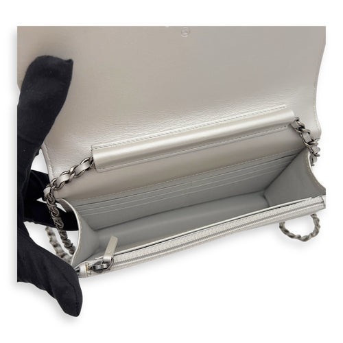 Chanel Gabrielle Wallet On Chain Pearly in Lambskin, Gold hardware_8