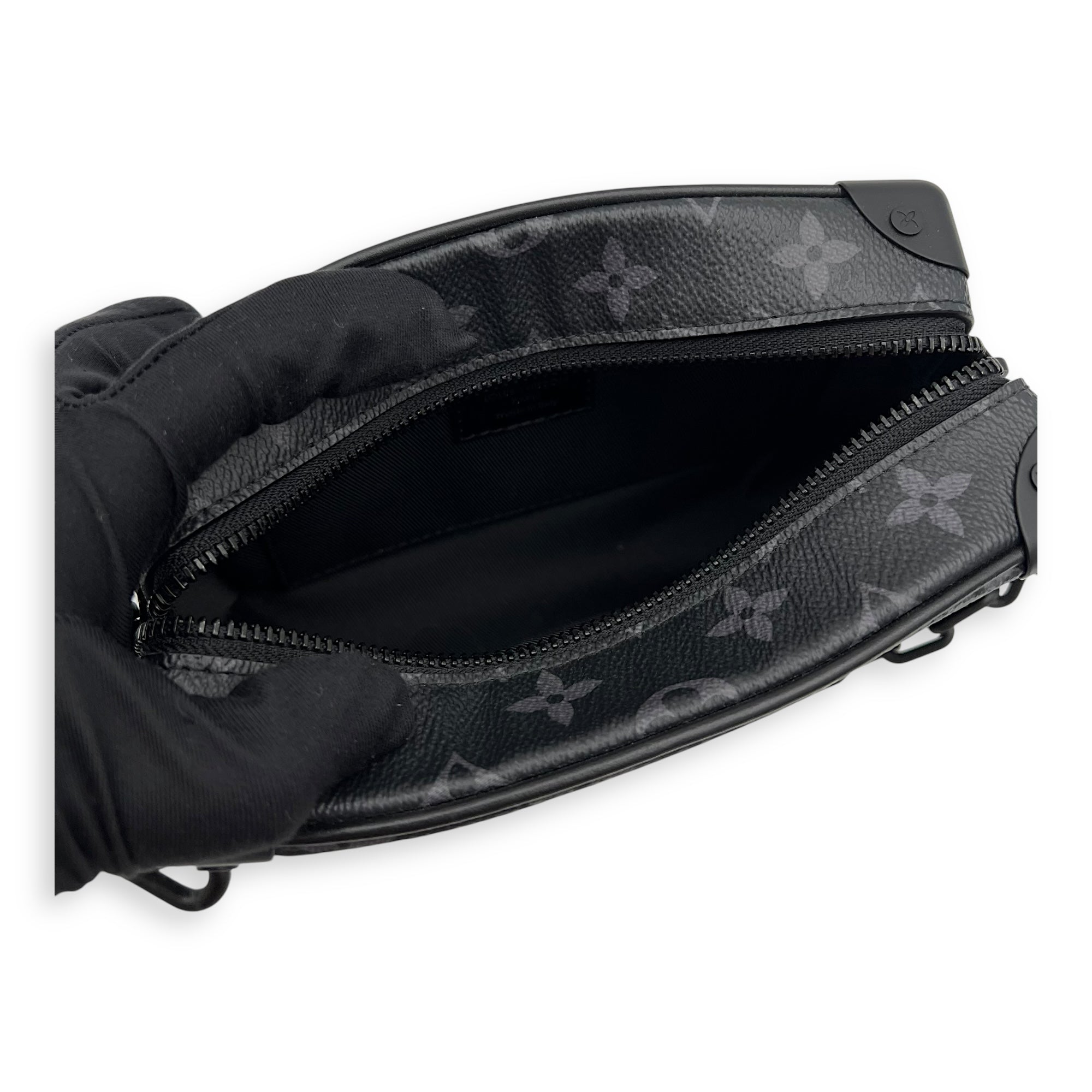 Louis Vuitton Trunk Shoulder Bag Black in Monogram Coated Canvas, Black hardware_6