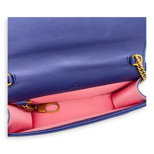 Gucci GG Marmont Mini Blue Crossbody Bag in Velvet, Gold hardware_3