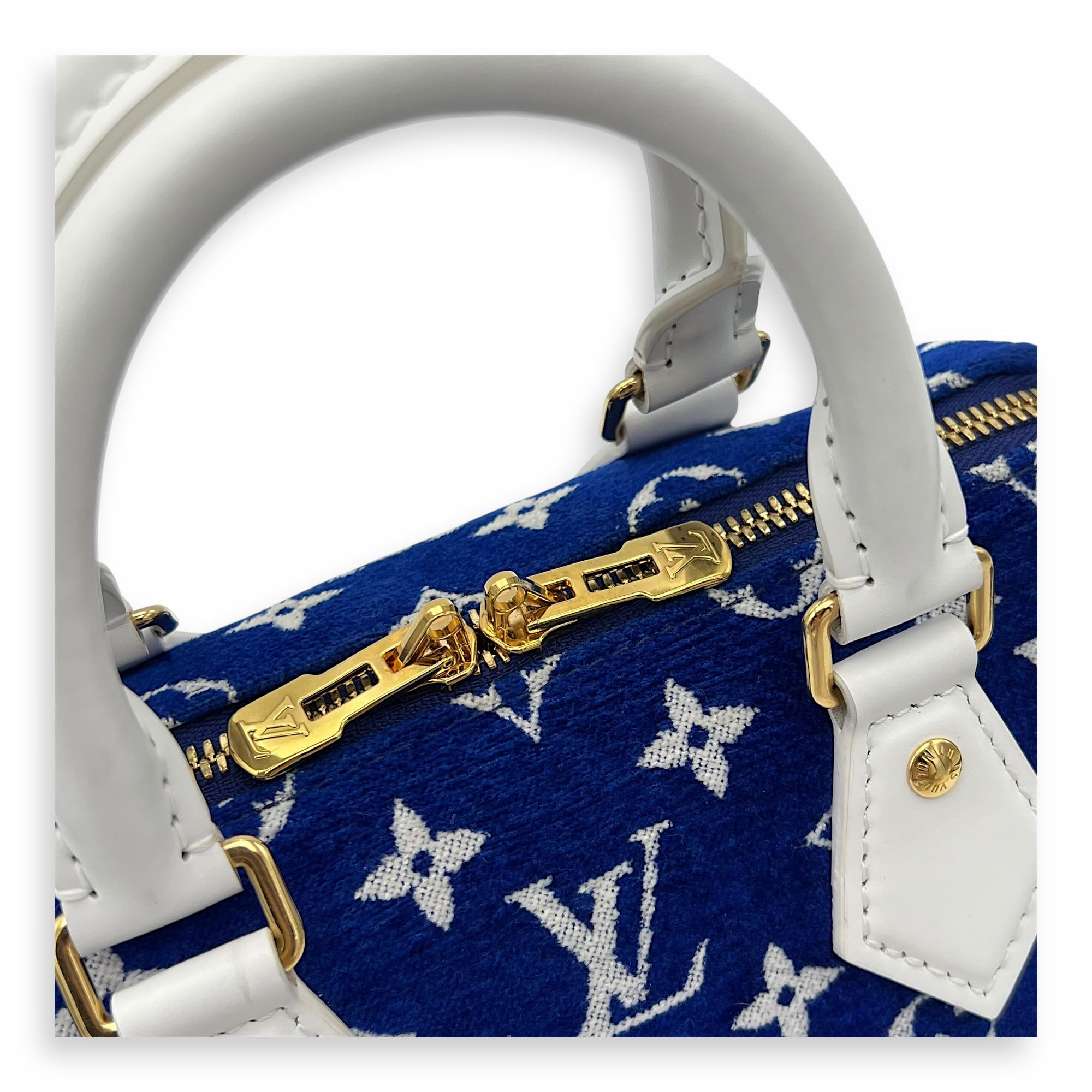 Louis Vuitton Speedy Bandouliere 20 Blue Top Handle Bag in Terry, Gold hardware_6