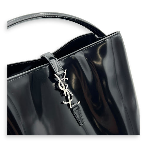 Saint Laurent Le 37 Bucket Bag Black in Patent Leather, Silver hardware_6