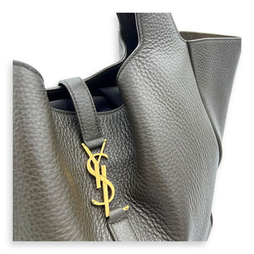 Saint Laurent LE 5 À 7 BEA Tote Bag Green in Calfskin, Silver hardware_6