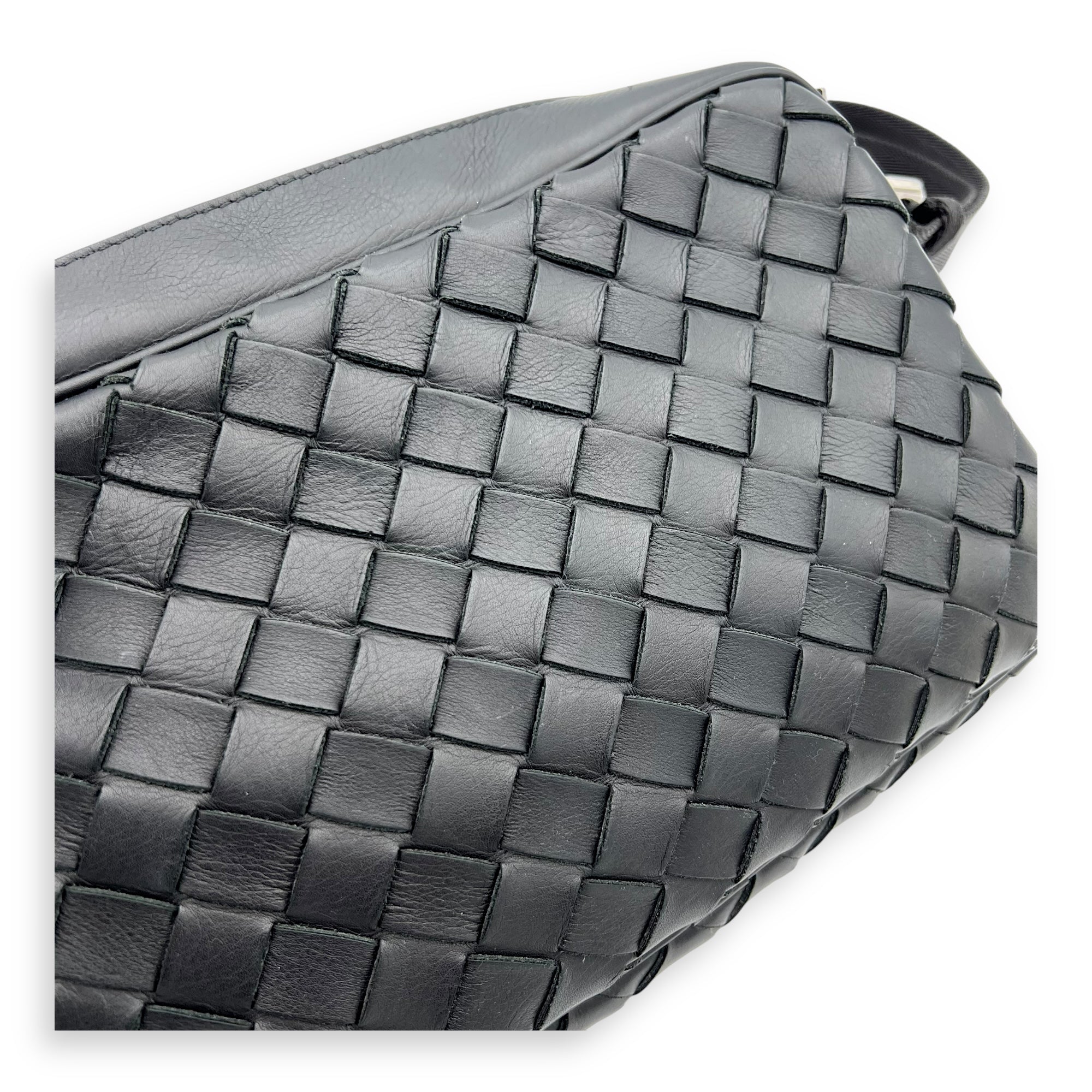 Bottega Veneta Intrecciato Crossbody Bag Black in Calfskin, Ruthenium hardware_6