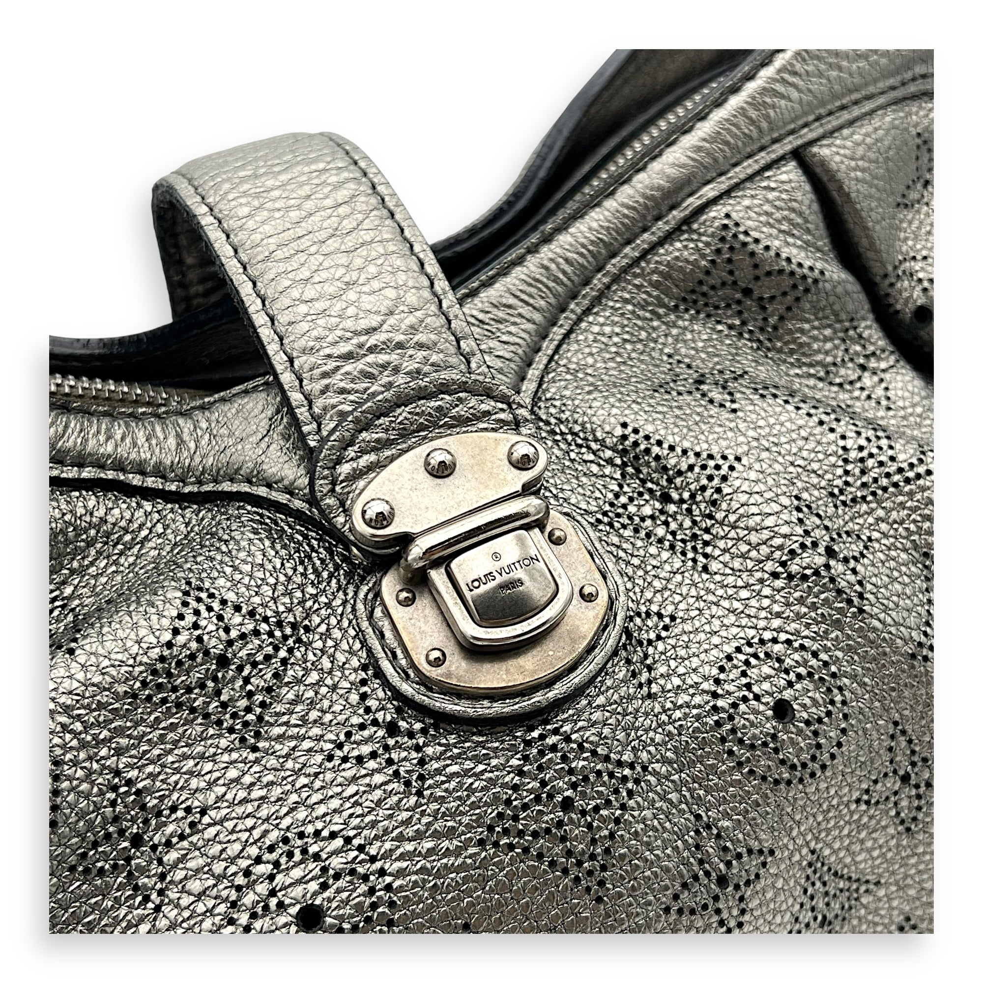 Louis Vuitton Mahina Shoulder Bag Silver in Calfskin, Silver hardware_6