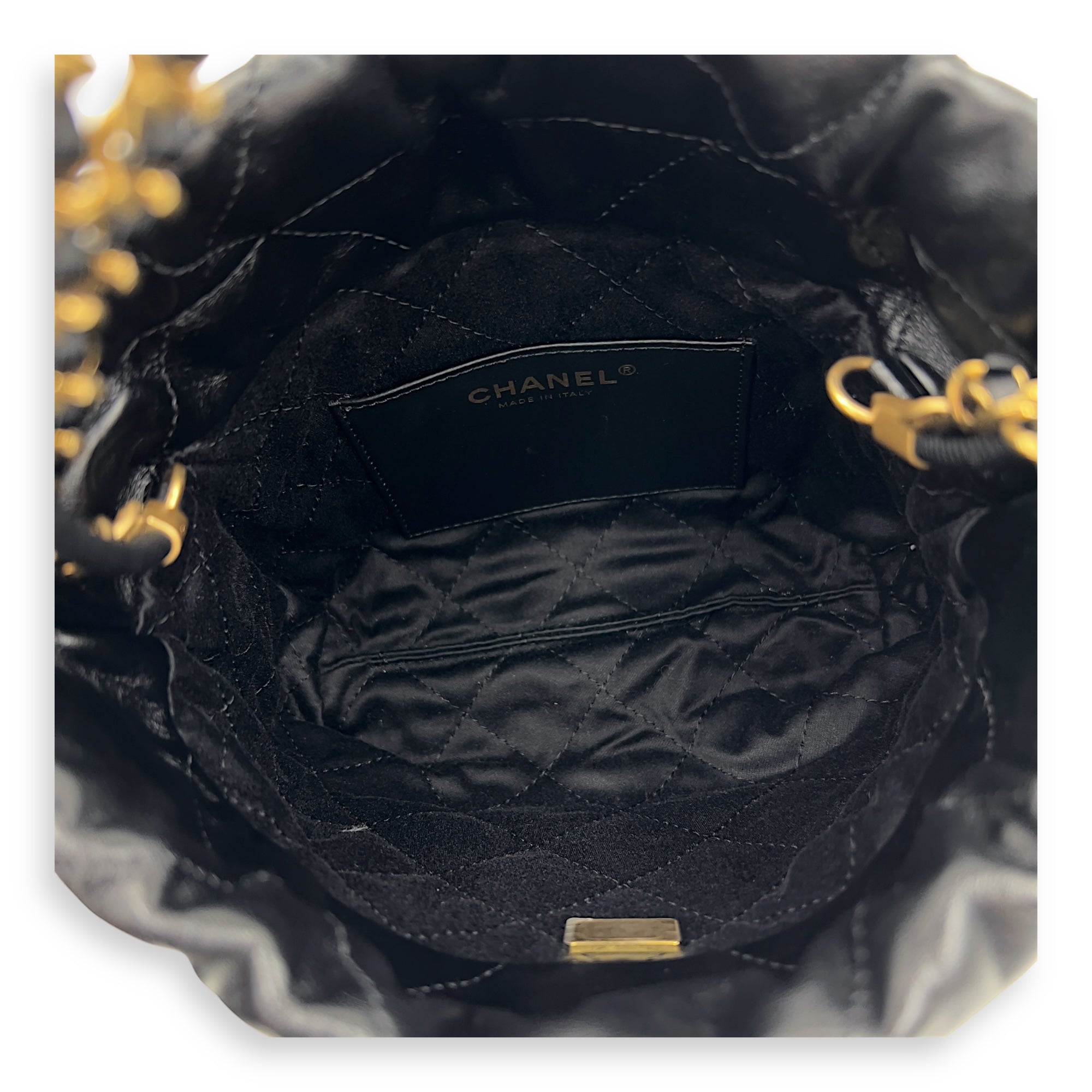 Chanel 22 Tote Shoulder Bag Mini Black in Lambskin, Gold hardware_6