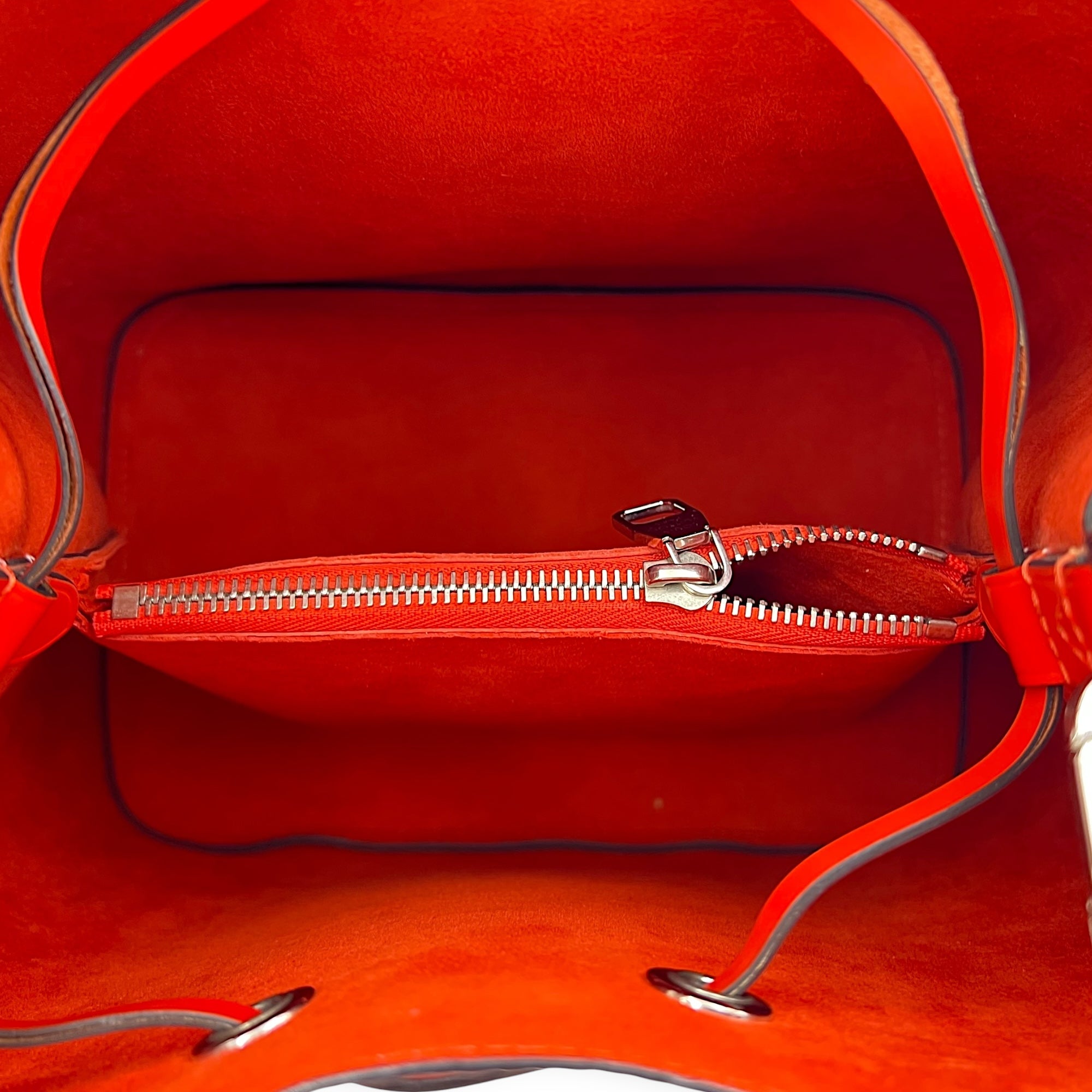 Louis Vuitton NeoNoe Bucket Bag Pink in Epi Leather, Silver hardware_6