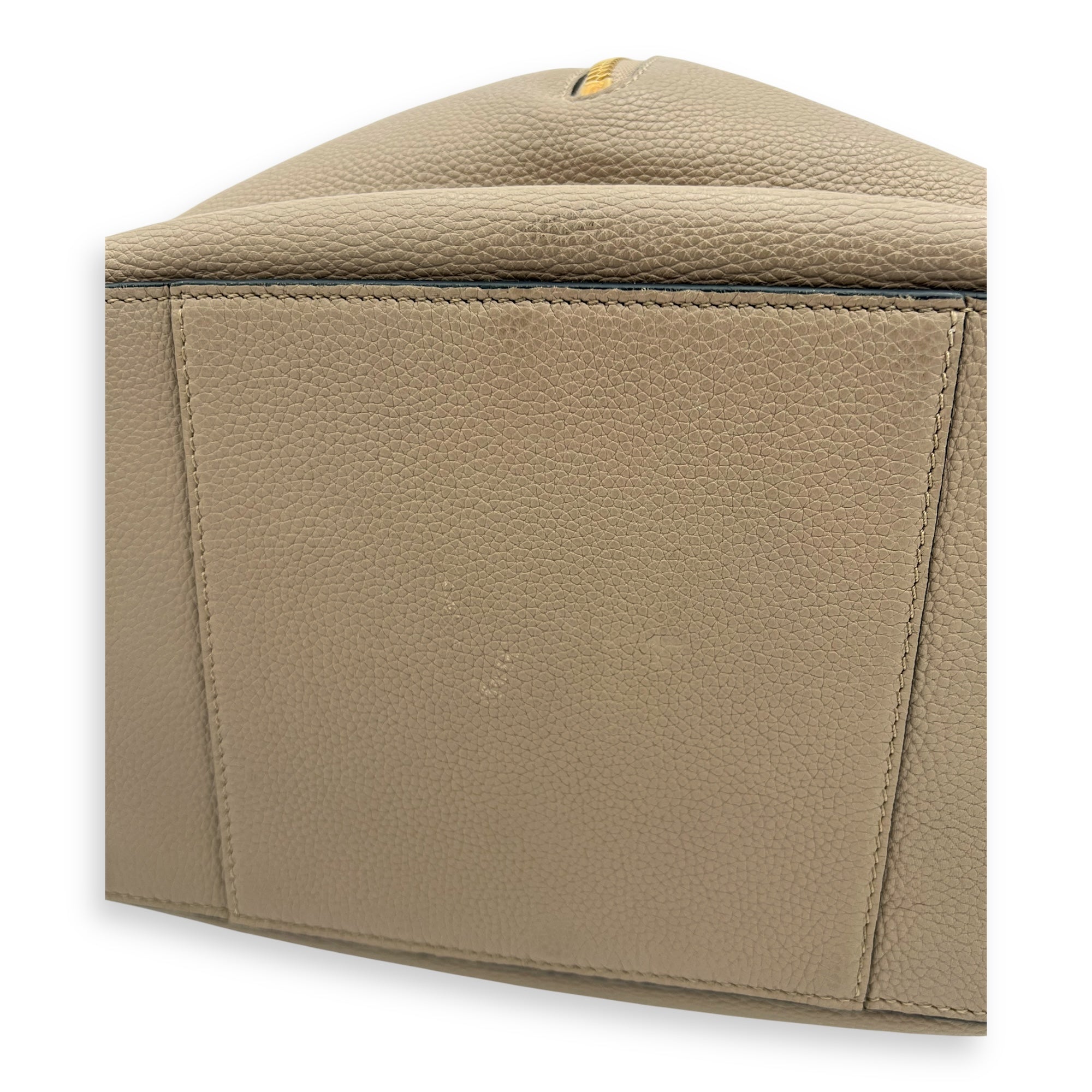 Loewe Hammock Shoulder Bag Small Beige in Calfskin, Gold hardware_6