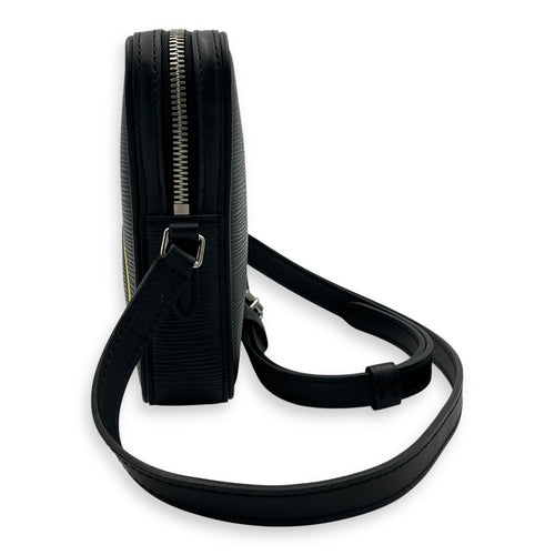 Louis Vuitton Danube Crossbody Bag Black in Epi Leather, Silver hardware_4
