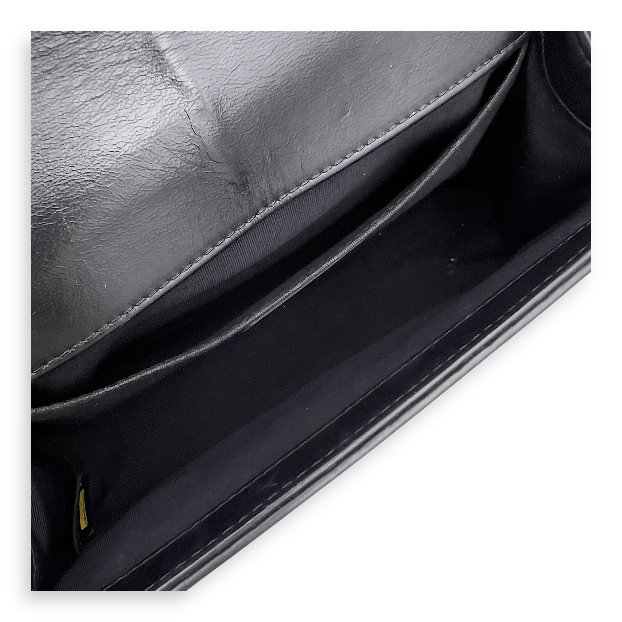 Chanel Boy Medium Black Shoulder Bag in Calfskin, Ruthenium hardware_6