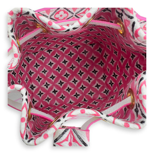 Louis Vuitton By The Pool Noe Nano White Bucket Bag in Coated Canvas, Gold hardware_6