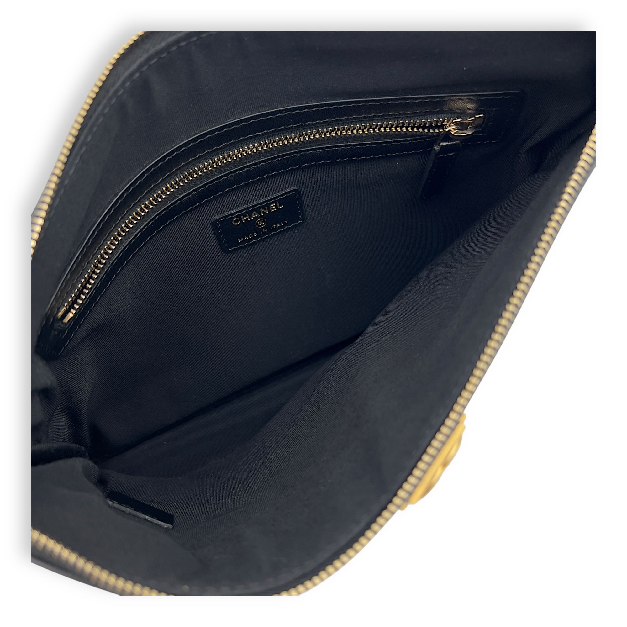 Chanel Chevron Boy Black Clutch in Lambskin, Gold hardware_8