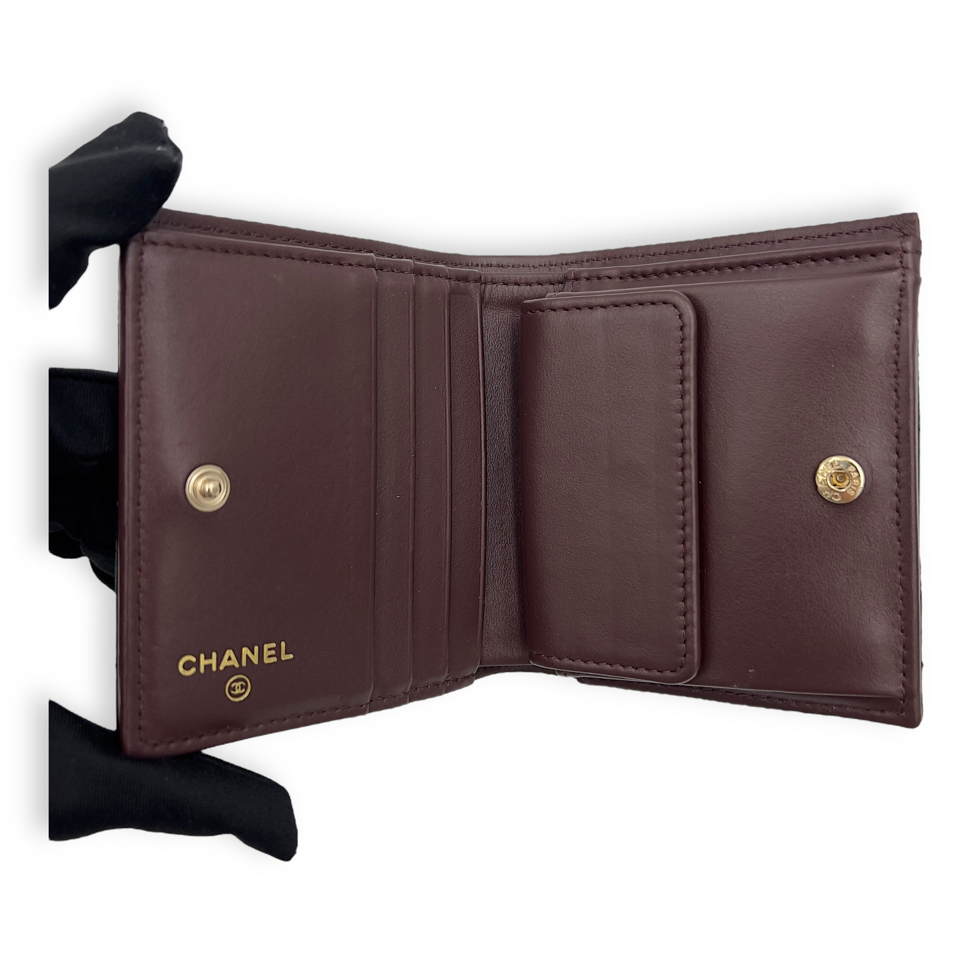 Chanel CC Black Wallet in Caviar Leather, Gold hardware_4