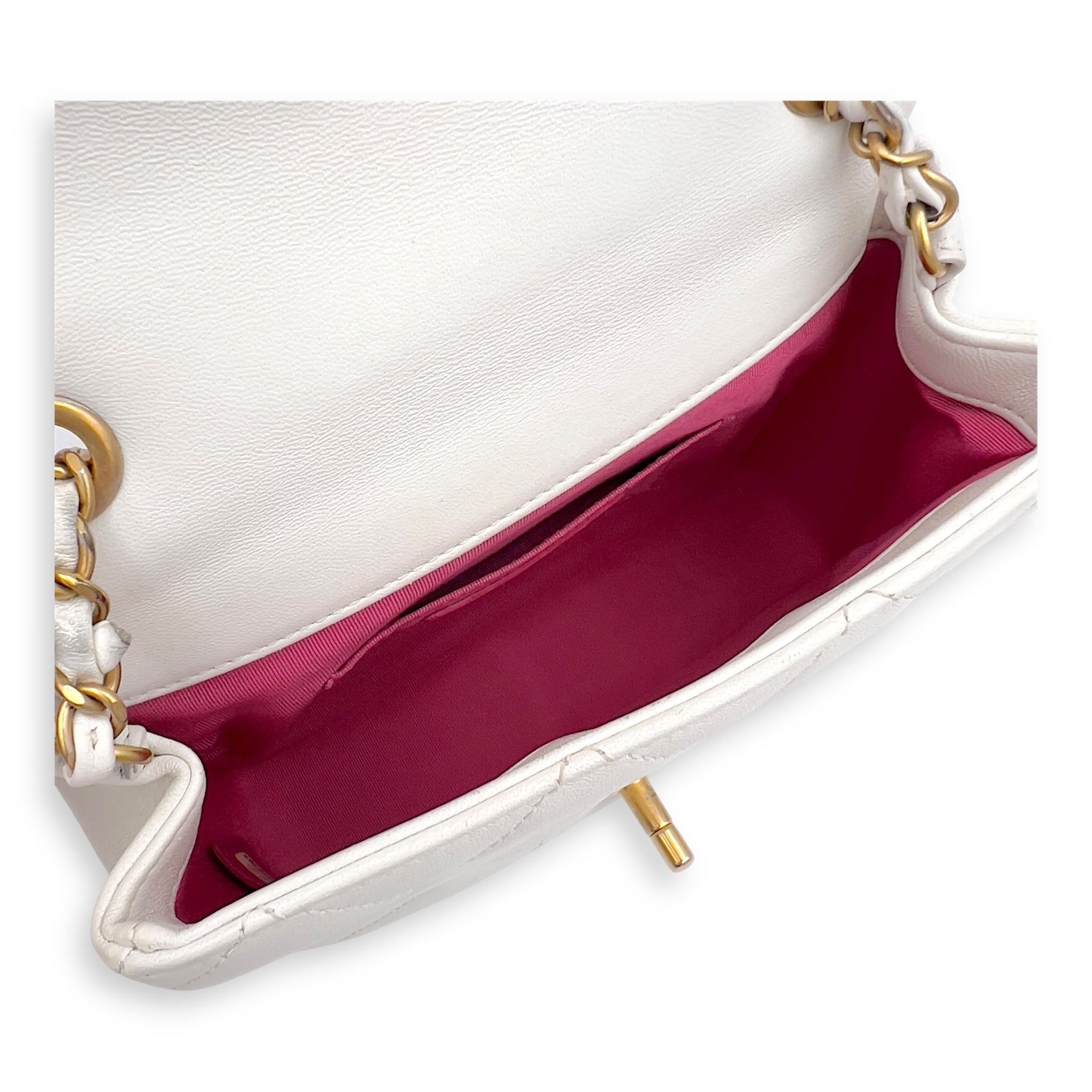 Chanel 20C In The Loop CC Flap White Top Handle Bag in Lambskin, Gold hardware_3