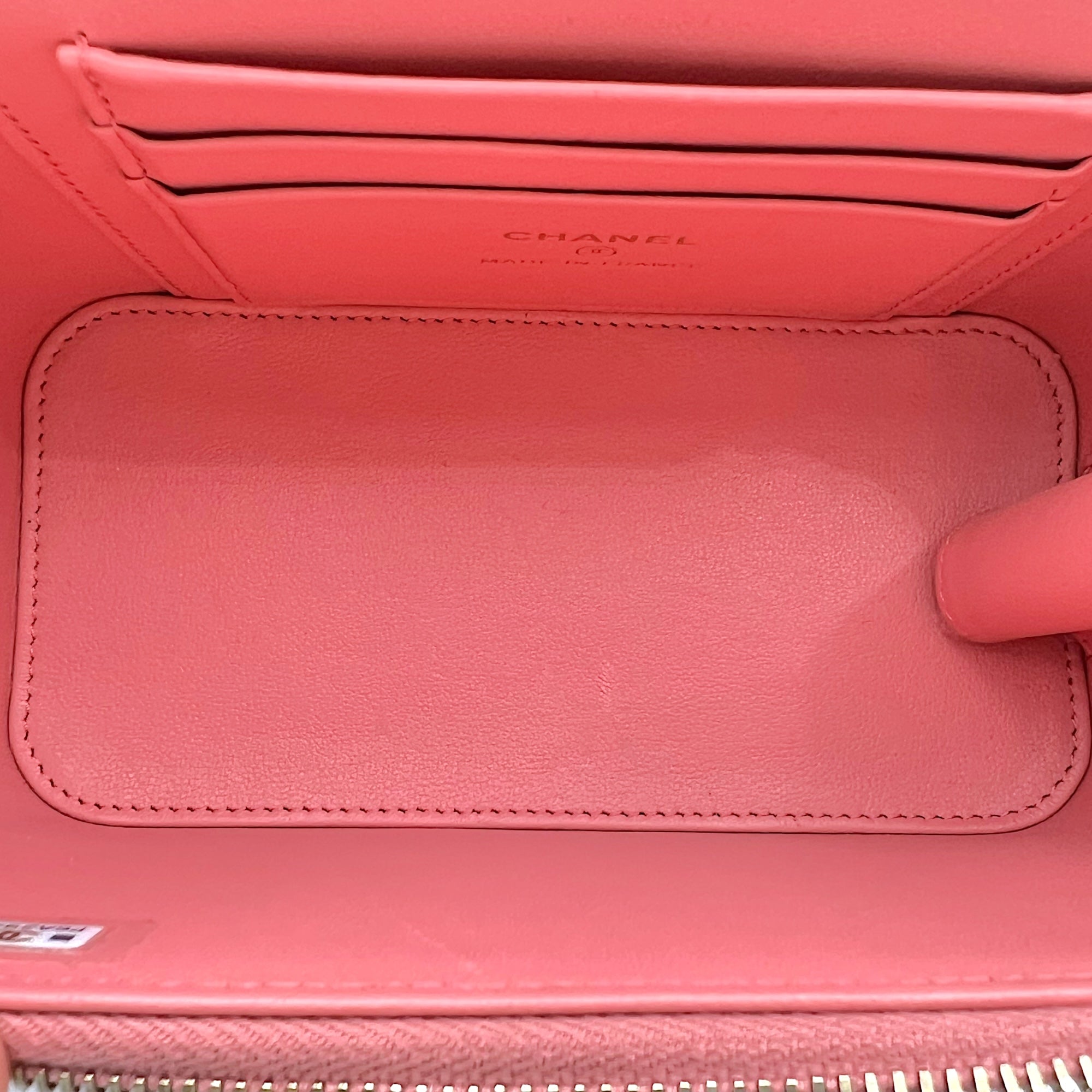 Chanel Vanity Top Handle Bag Pink in Lambskin, Gold hardware_6