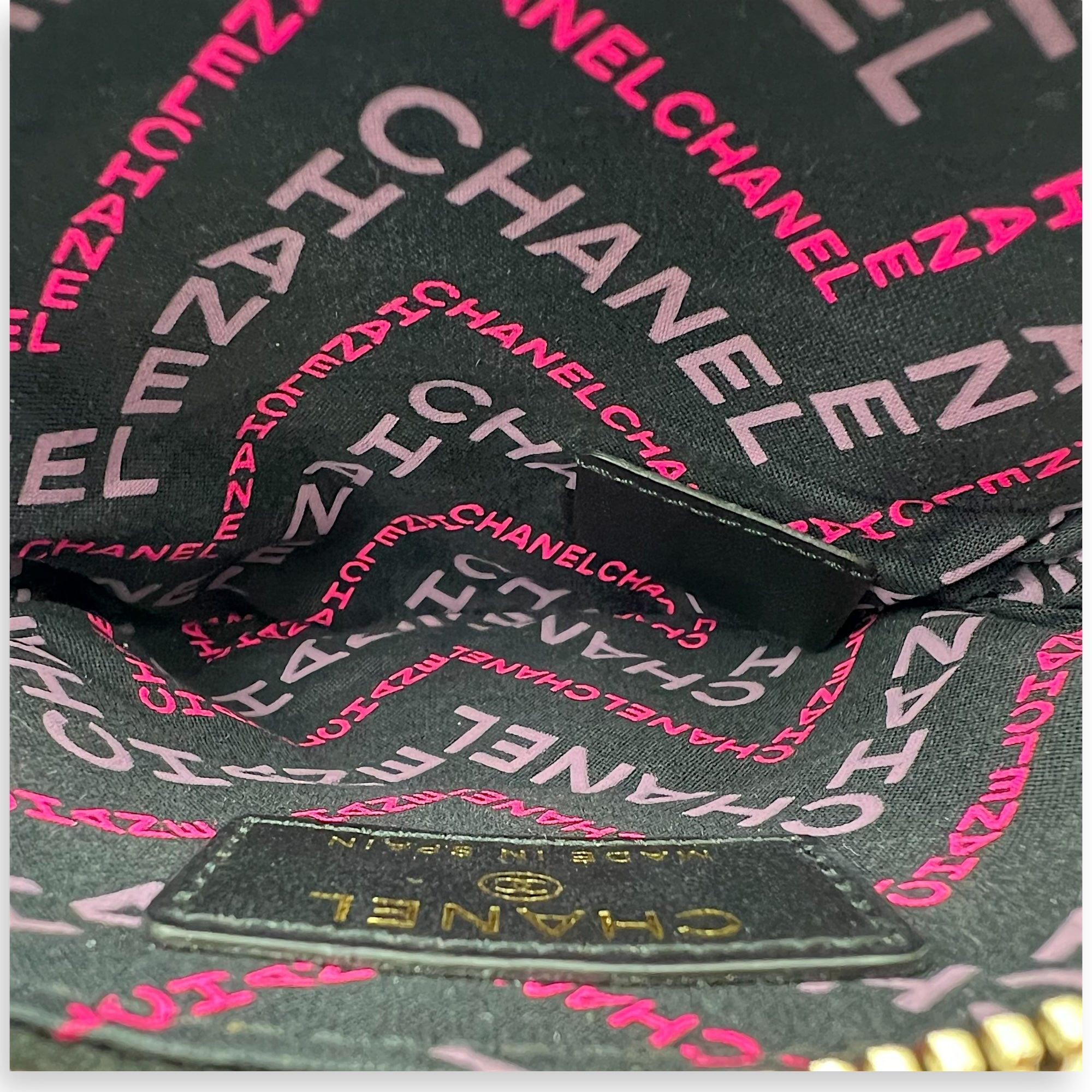 Chanel CC Wallet Black in Caviar Leather, Gold hardware_6