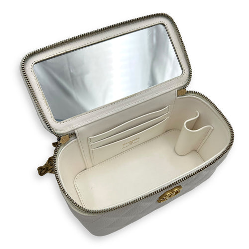Chanel Pearl Crush White Vanity Bag in Caviar Leather, Gold hardware_4