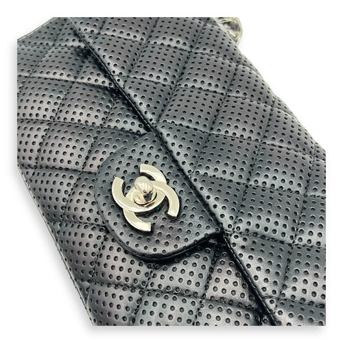 Chanel East West Black Shoulder Bag in Calfskin, Silver hardware_4