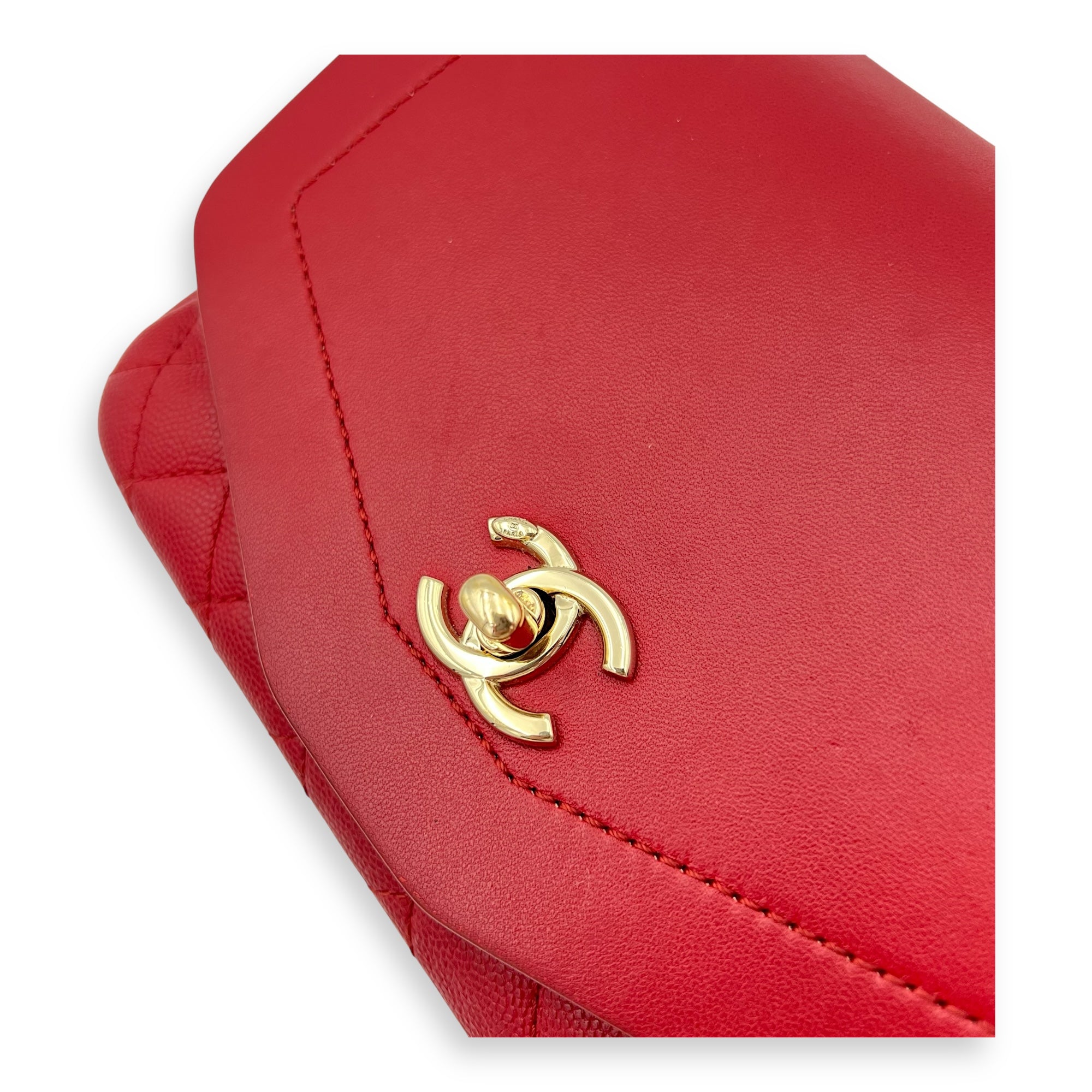 Chanel CC Flap Shoulder Bag Red in Calfskin, Gold hardware_6