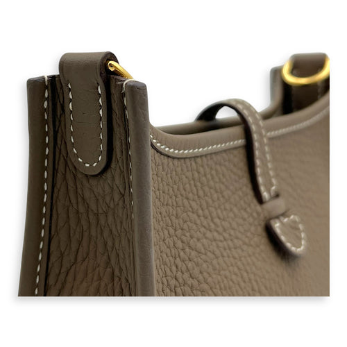 Hermès Evelyne TPM Etoupe Crossbody Bag in Clemence, Gold hardware_6