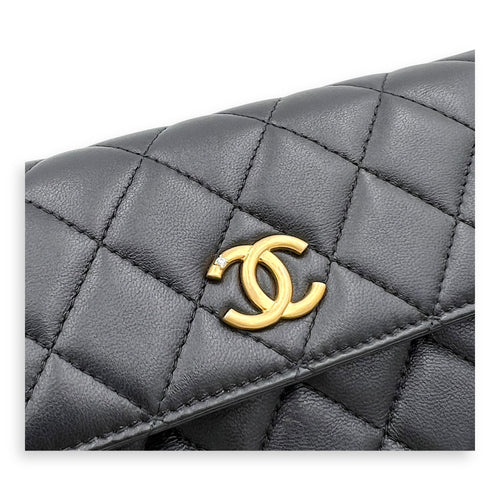 Chanel CC Wristlet Black in Lambskin, Gold hardware_6