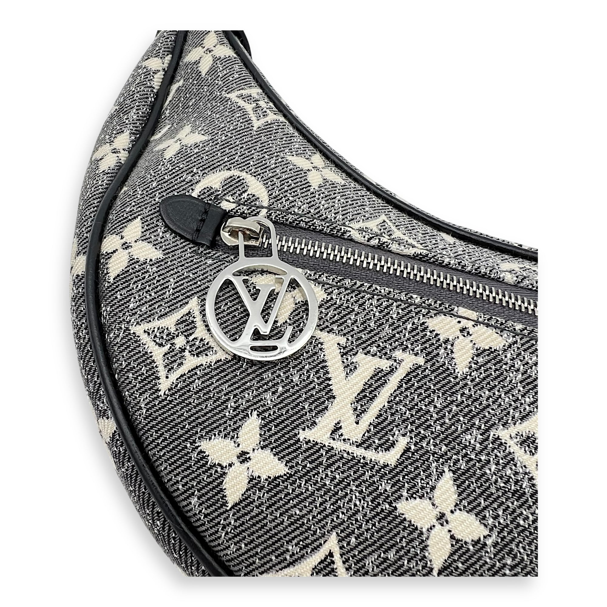 Louis Vuitton Loop Shoulder Bag Black in Denim, Silver hardware_6