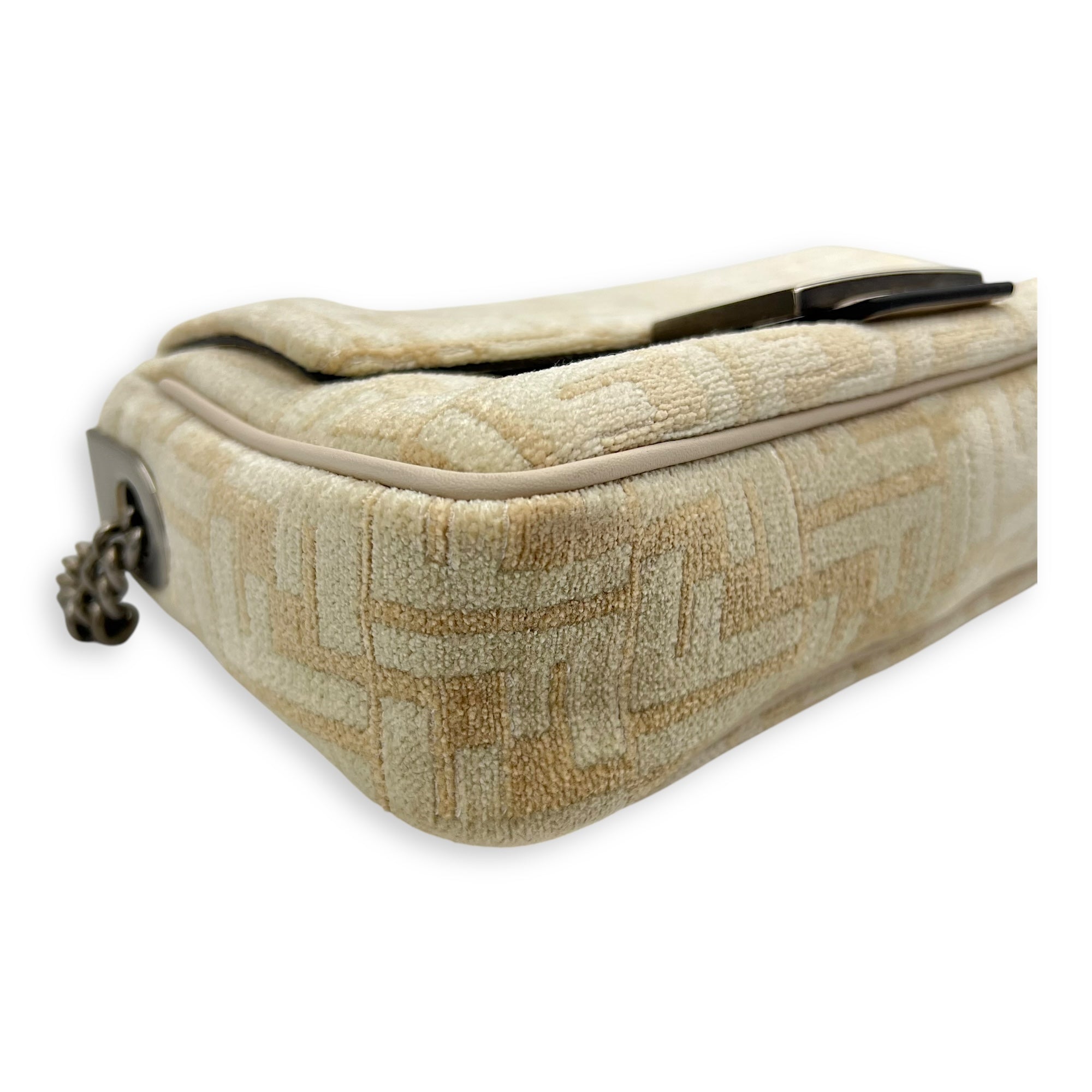 Fendi Baguette Shoulder Bag Beige in Velvet, Silver hardware_8