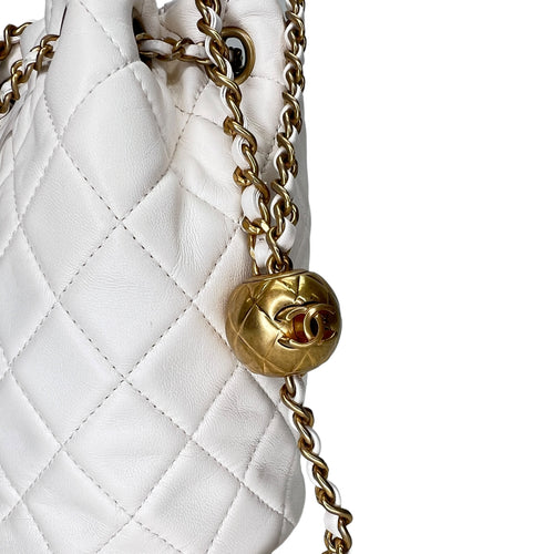 Quilted Pearl Crush Bucket Bag  White in Lambskin , Gold Hardware