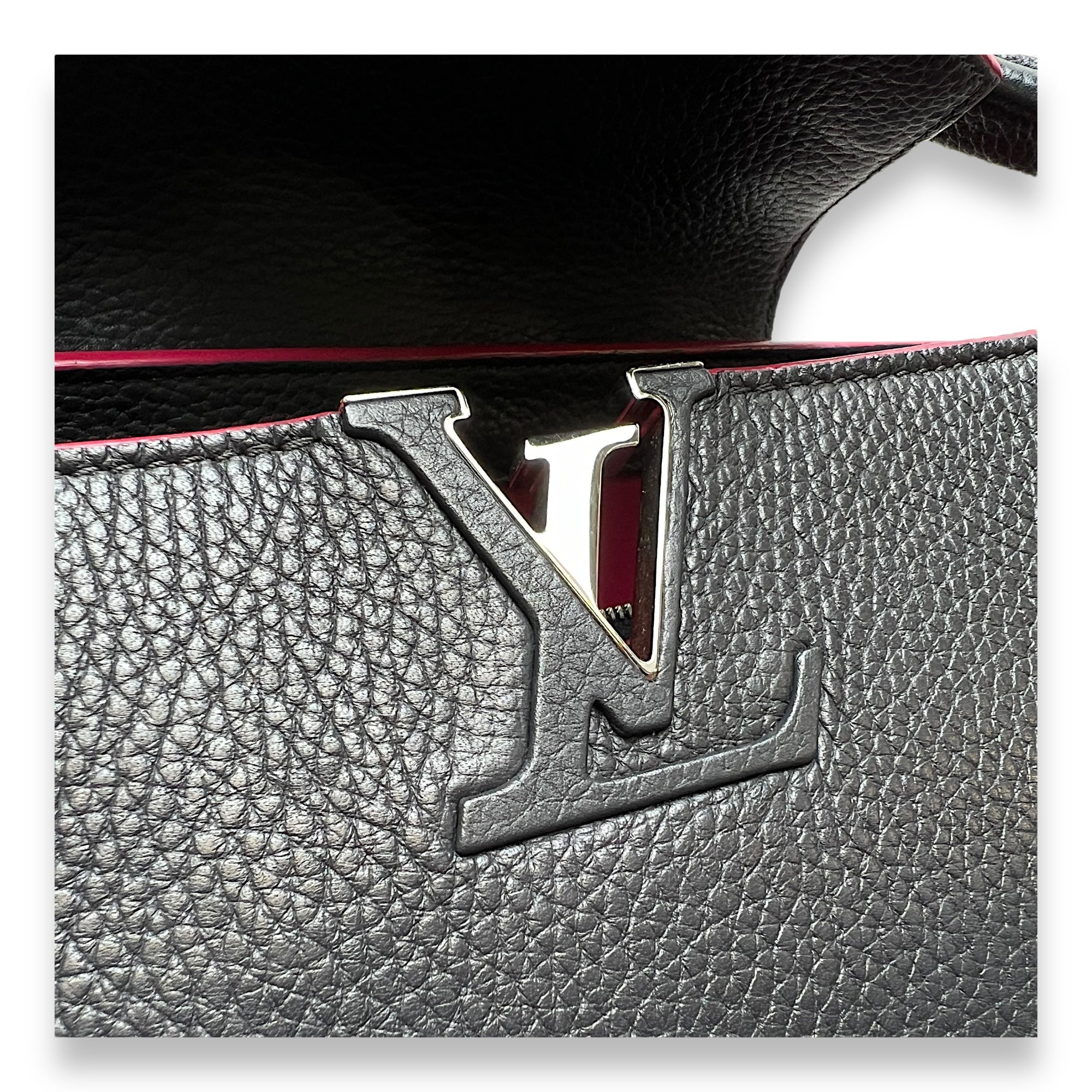 Capucines MM Black Top Handle Bag in Taurillon Leather, Silver hardware