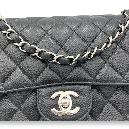 Classic Shoulder Bag Medium Black in Caviar Leather, Silver hardware