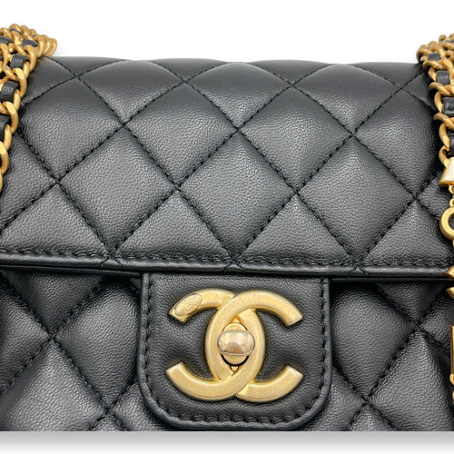 Square Flap Chain Black Crossbody Bag in Lambskin, Gold hardware