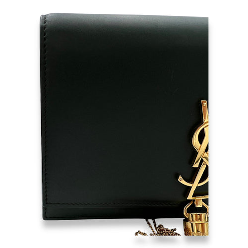 Kate Wallet On Chain Green in Calfskin, Gold hardware