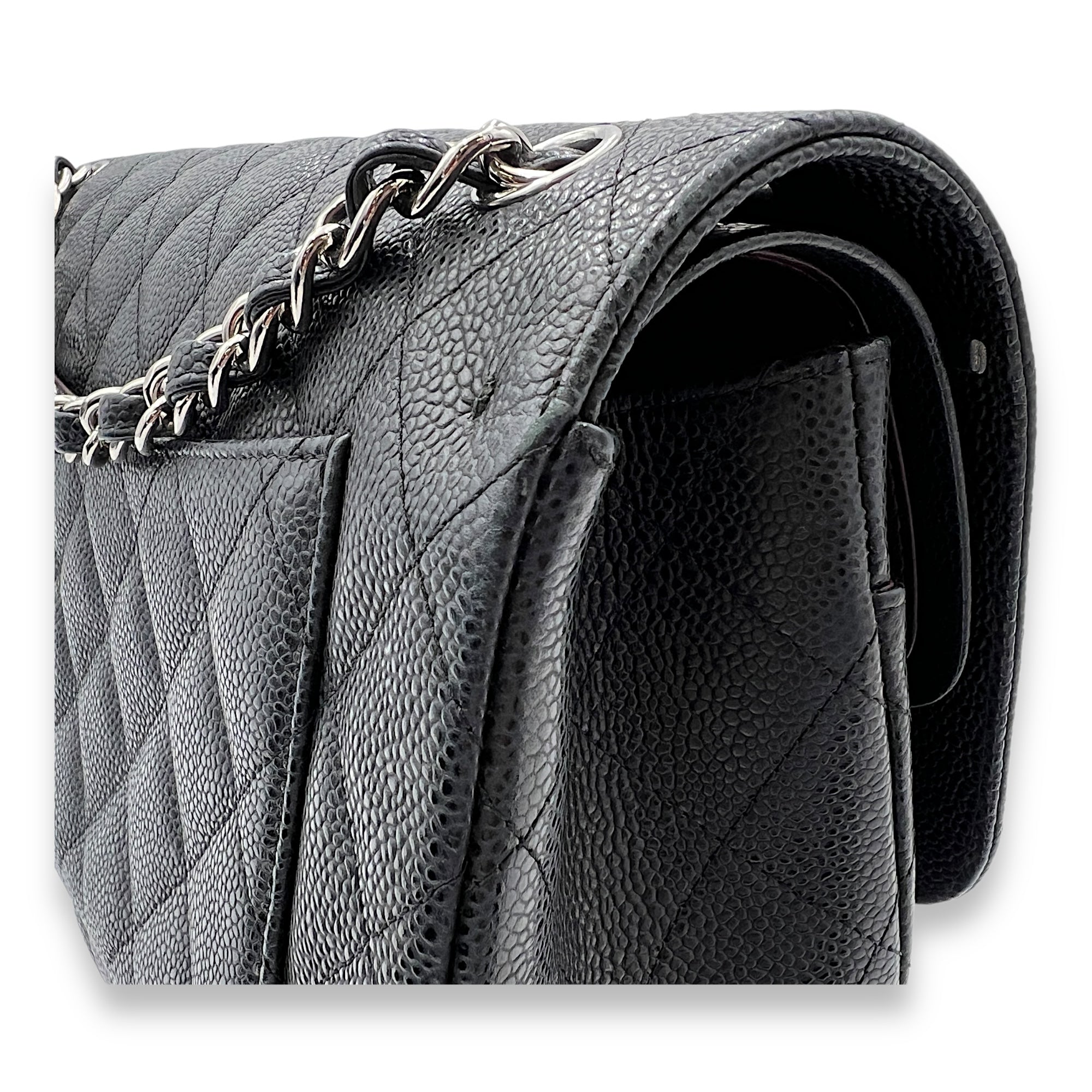 Classic Double Jumbo Black Shoulder Bag in Caviar Leather, Silver hardware