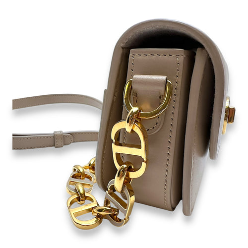 Montaigne Avenue Beige Crossbody Bag in Calfskin, Gold hardware